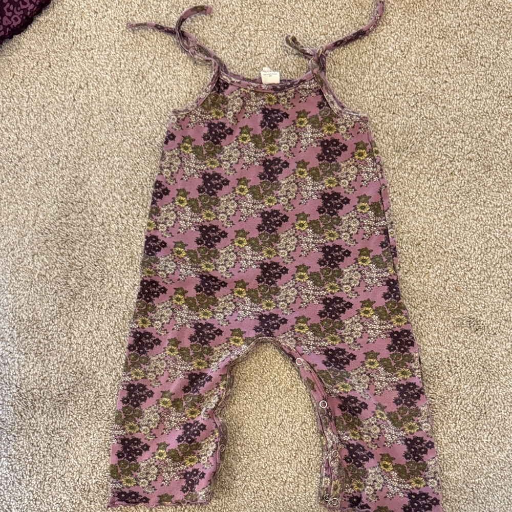Kate Quinn Purple Floral Outfit